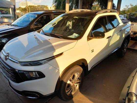 FIAT TORO 2.0 16V TURBO DIESEL VOLCANO 4WD AT9